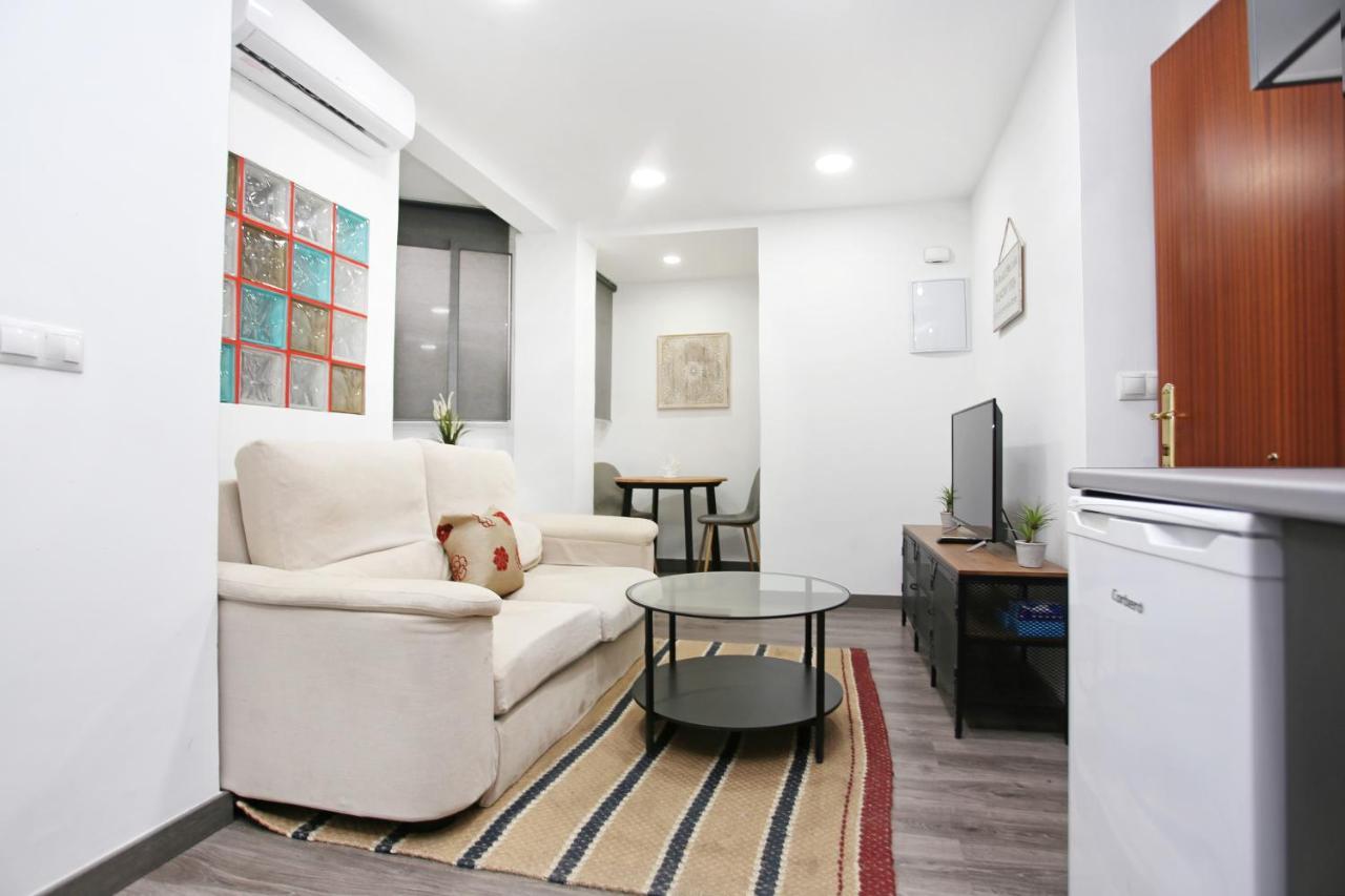 Apartamento En Calle Mendoza - Zona Huelin & 300 Mts De La Playa Apartment Malaga Exterior photo